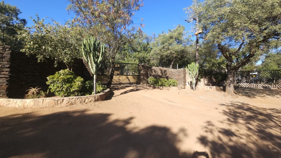 4 Bedroom Property for Sale in Zilkaatsnek North West